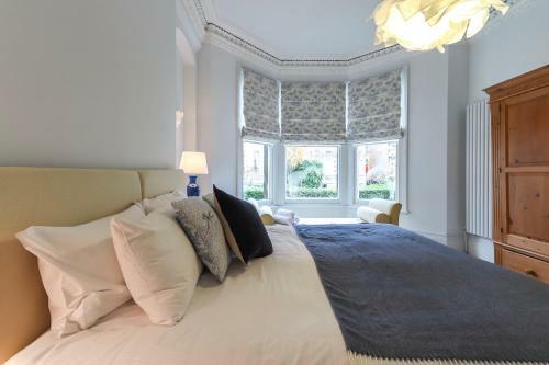 Apartamento Bright Modern Two Bed With Parking