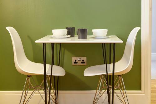 Kenham Place - Your Apartment