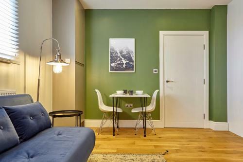 Kenham Place - Your Apartment