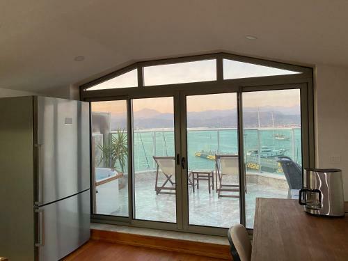 Exclusive Terrace Suite At Marina