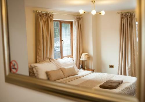 Hostal Acorns Old Farm