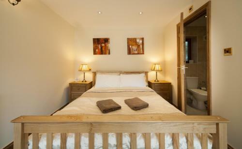 Hostal Acorns Old Farm
