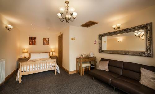 Hostal Acorns Old Farm