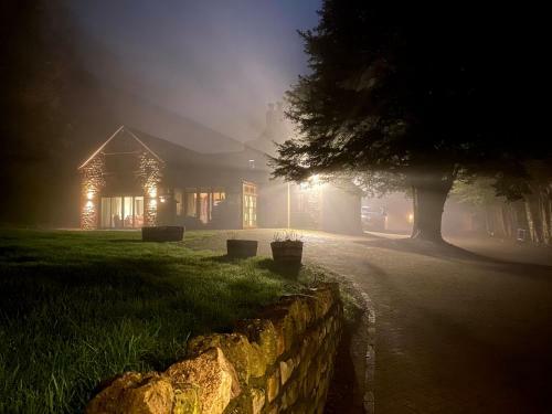 Hostal Acorns Old Farm