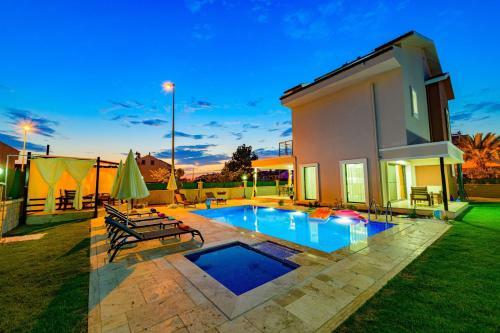 Charming Villa With Private Pool And Central Location In Fethiye