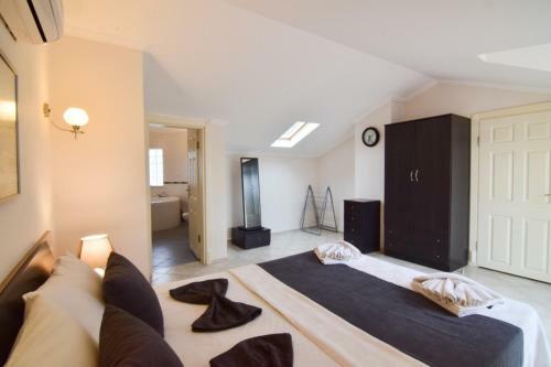 Beachfront Seaview 3 Bedroom Apartment Seahorse 8