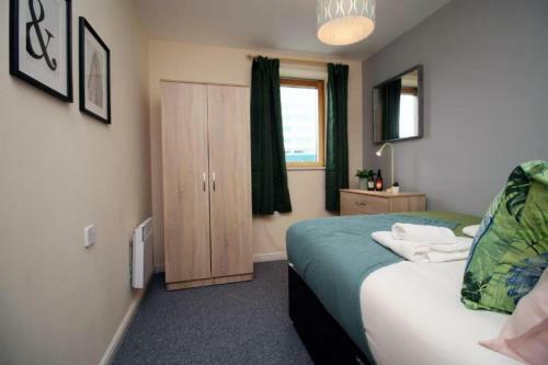 Ideal Centrally Located 2 Bed Apartment
