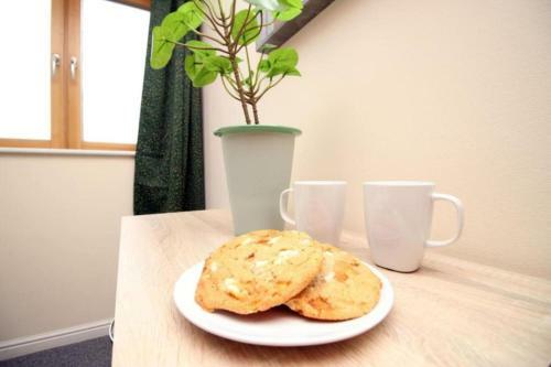 Ideal Centrally Located 2 Bed Apartment
