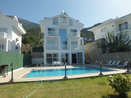 Yasin Villa
