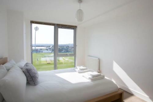 Stunning 2 Bedroom Apartment In Ashley Down With Cricket View
