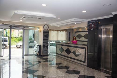 Nana Hotel