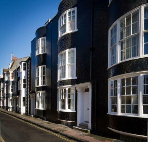 Central Brighton Town House