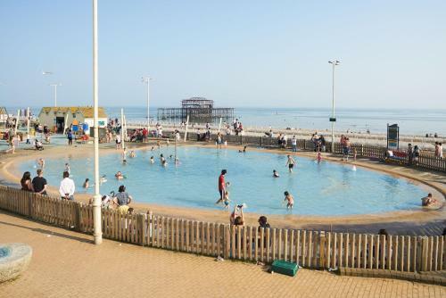 Apartamento Stylish Seaside Maisonette - 200m To Beach