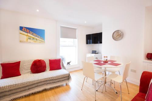Funky Central Brighton Apartment