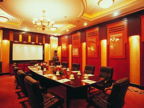Fragrant Hill Empark Hotel