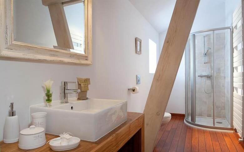 Hostal Chateau De Charge