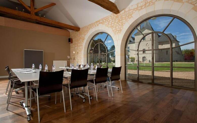Hostal Chateau De Charge