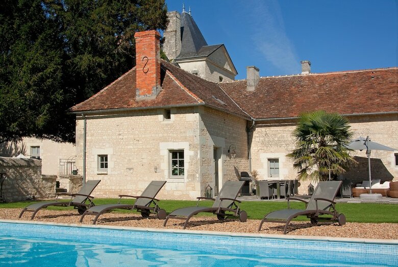 Hostal Chateau De Charge