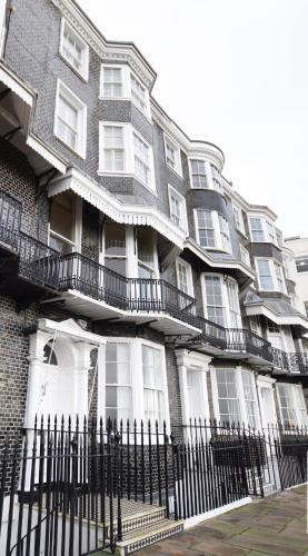 Brighton Beach Apartment Parking