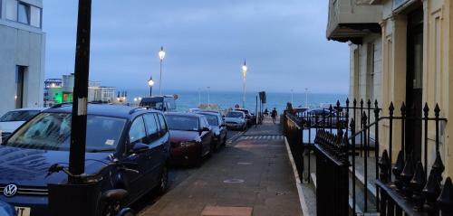 Extremely Well Located Seafront 1 Bedroom Apartment In Brighton