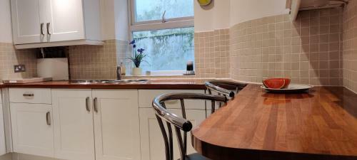 Extremely Well Located Seafront 1 Bedroom Apartment In Brighton