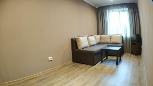 Kr Apartments On Metalurhiv 19