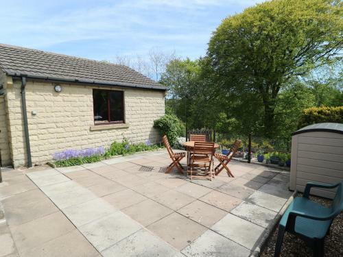 14 Silverlands Close