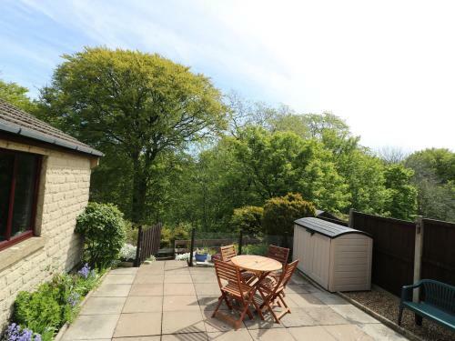 14 Silverlands Close