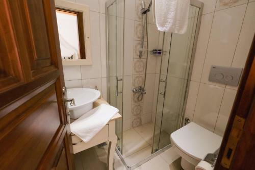 Herakles Hotel