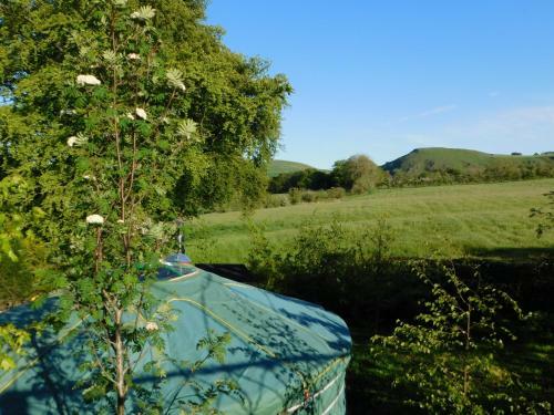 Gaia's Hideaway - Luxury Yurt With Hot Tub