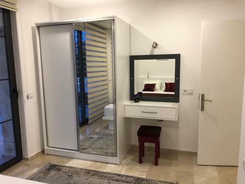 Stone House Apart 2 In Kalkan Mit Poolterrasse