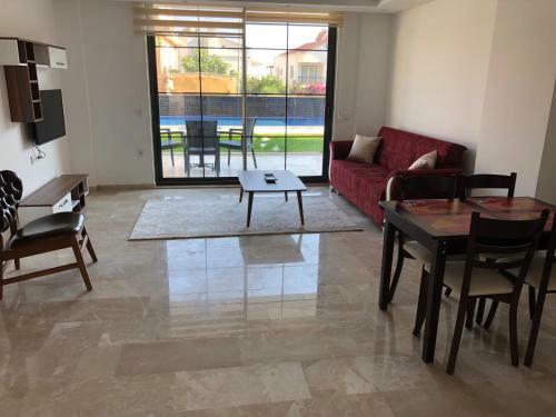 Stone House Apart 2 In Kalkan Mit Poolterrasse