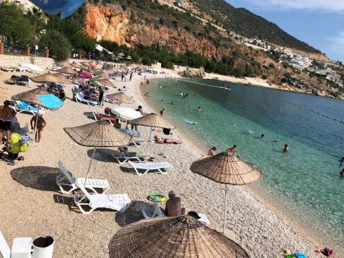 Stone House Apart 2 In Kalkan Mit Poolterrasse