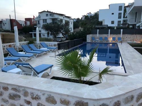 Stone House Apart 3 In Kalkan Mit Poolterrasse