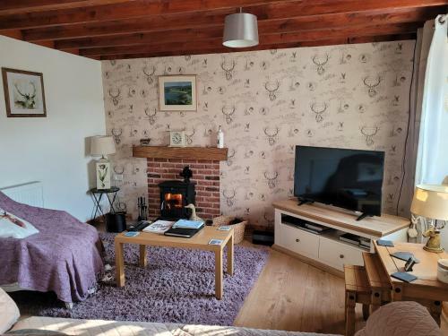 3 Knocknaha Cottage