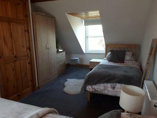 3 Knocknaha Cottage