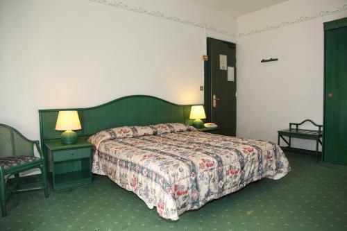 Hotel Diana