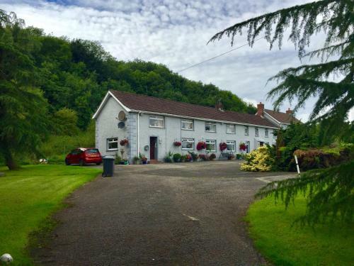 Bed & Breakfast Leafield House