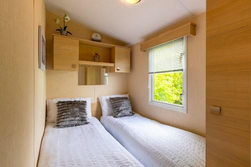 Inside No 9 Retreat Carnforth