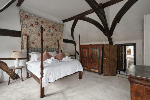 Luxury Cotswolds Cottage Including Hot Tub, Castle Combe