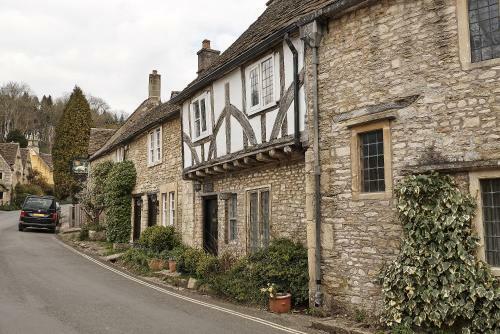 Luxury Cotswolds Cottage Including Hot Tub, Castle Combe