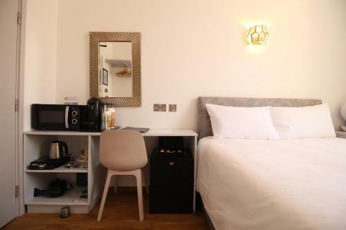 Hotel Number 8