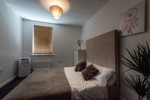 The Sky View-elegant Two Bedroom Family Apartment