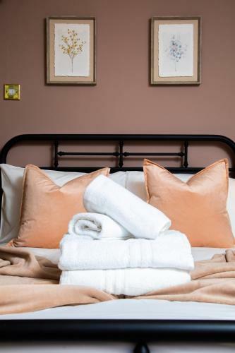 The Victorian Getaway - Central
