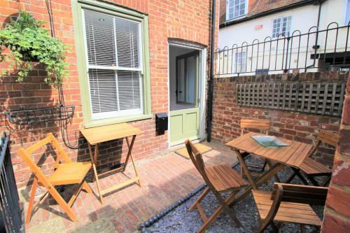 1 Steam Packet Cottage