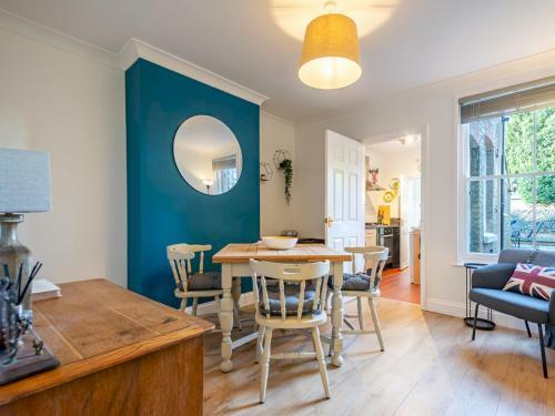 Pass The Keys Cosy Terrace Within City Walls Ideal For Exploring