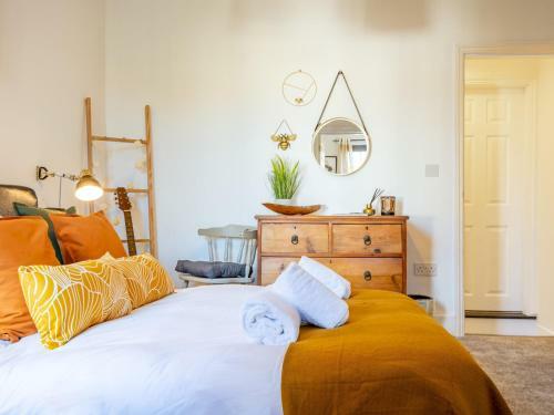 Pass The Keys Cosy Terrace Within City Walls Ideal For Exploring