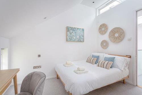 Exclusive City Centre Townhouse With Parking