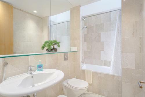 Exclusive City Centre Townhouse With Parking