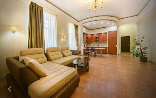 Apartment On Khreschatyk